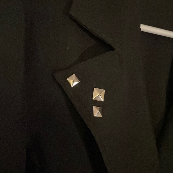 Black Button up Contempo blazer - Picture 2 of 9